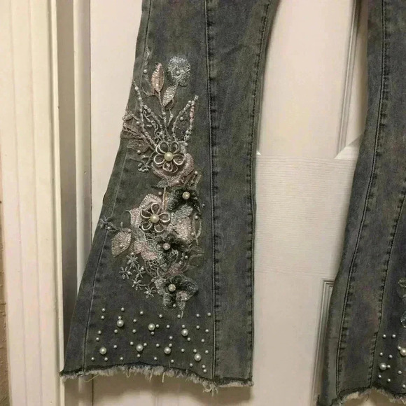 Venus jeans🤍🌸 - Picture 5 of 13